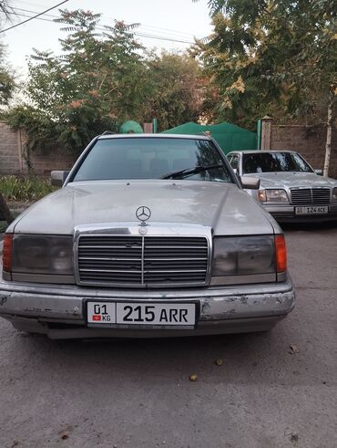 продаю мерс универсал: Mercedes-Benz 230: 1990 г., 2.3 л, Механика, Газ, Универсал