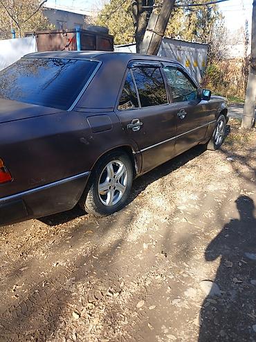 eafc 25: Mercedes-Benz W124: 1991 г., Механика, Дизель, Седан — 3