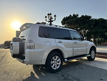 avto maşınlar: Mitsubishi Pajero: 3.5 l | 2011 il 237400 km Ofrouder/SUV — 3