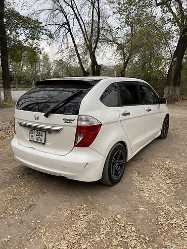 выхлоп на е34: Honda Edix: 2004 г., 1.7 л, Автомат, Бензин, Универсал — 3