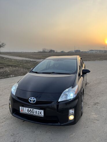 Toyota: Toyota Prius: 2011 г., 1.8 л, Вариатор, Гибрид, Хэтчбэк