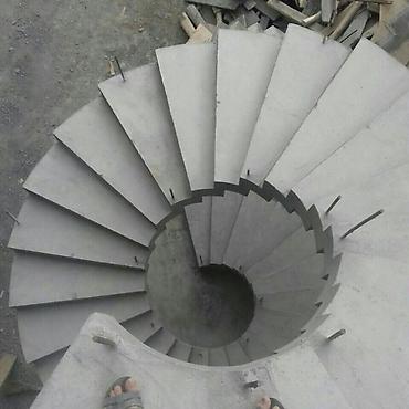 Бетонные лестницы: Бетонная лестница Для дома, Форма лестницы: Винтовая — 7