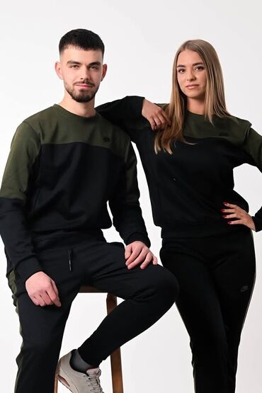 Gornji i donji deo: Novi modeli su stigli 🥰 Cena za komplet dve trenerke (muska i ženska — 3