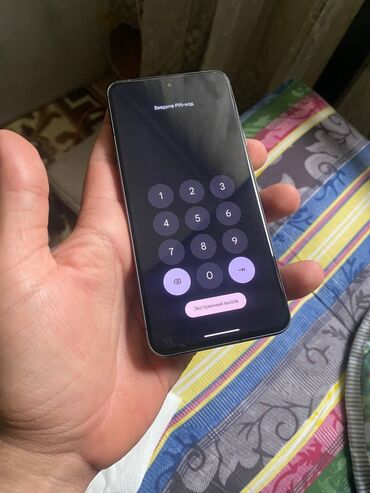 редми нот 13 новый: Pixel 8 Смартфон с черным корпусом и безрамочным дисплеем. В верхней