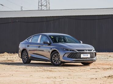 BYD: BYD Qin Plus – hibrid sedan - Gümüş rəngli, aerodinamik kuzov, iri — 3