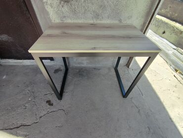 мебель для коридора: Компьютерный Стол, цвет - Черный, Новый