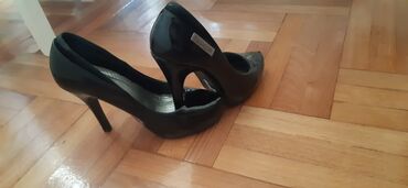 Salonke: Salonke, 36 — 7