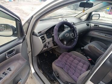 Toyota: Toyota Avensis Verso: 2004 г., 2 л, Механика, Дизель, Минивэн — 6