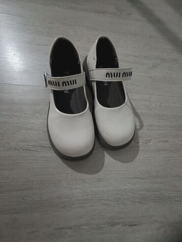туфли на продажу: Туфли, 33, Miu Miu, Новый, цвет - Бежевый, Самовывоз