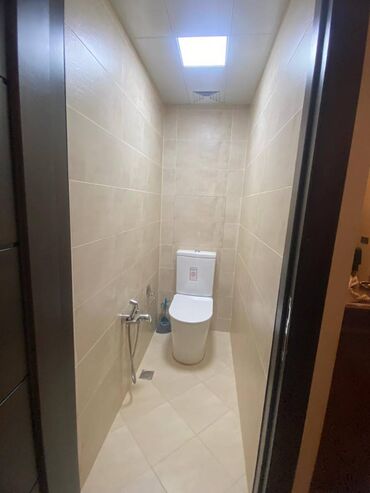 Uzunmüddətli kirayə mənzillər: Nərimanov rayonu, Montin qəsəbəsində, köhnə tikili, 9 mərtəbəli -da lalafo.az — 10 Uzunmüddətli kirayə mənzillər: Nərimanov rayonu, Montin qəsəbəsində, köhnə tikili, 9 mərtəbəli — 10