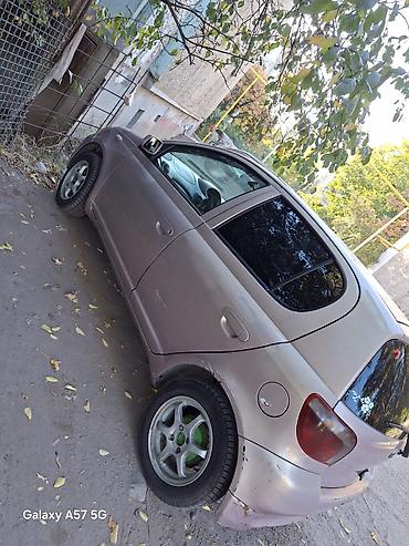 from japan: Toyota Vitz: 2001 г., Автомат, Бензин, Хэтчбэк — 3