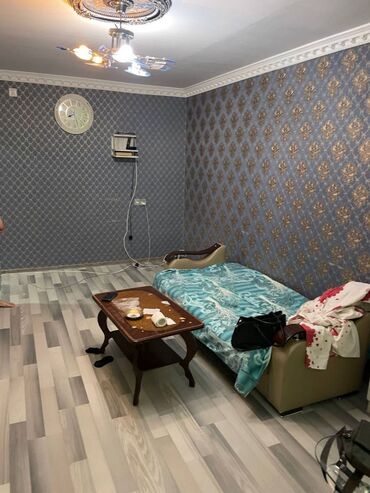 Uzunmüddətli kirayə mənzillər: Neftcilər metrosu yanında mənzil kirayə verilir. Mərtəbə 5/3. Ümumi — 6