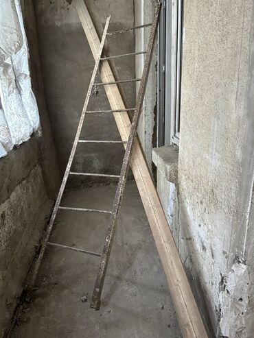 dam örtü: Metall nərdivan Qalın dəmirdən sovetdən qalma uzunluq 3 metr ünvan