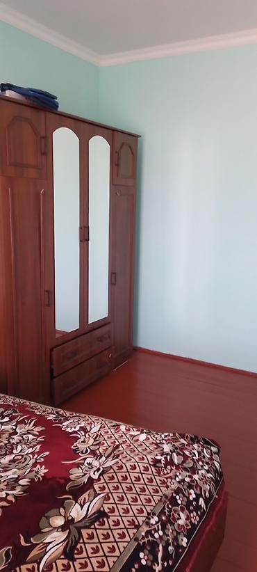 Otaqların uzunmüddətli kirayəsi: Kirayə: Sadə və funksional otaq - Yataq otağı: taxta çarpayı — 1