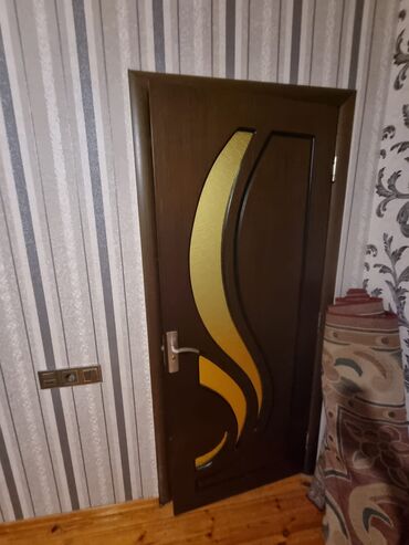 Tavan: İşlənmiş Otaq qapısı 90x200 sm Naliçnik ilə, Zəmanətsiz, Ünvandan götürmə