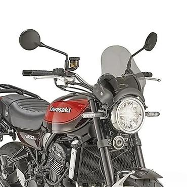 honda: Kawasaki Z900 motocikl u crvenoj i crnoj boji. Ovaj model karakteriše — 1