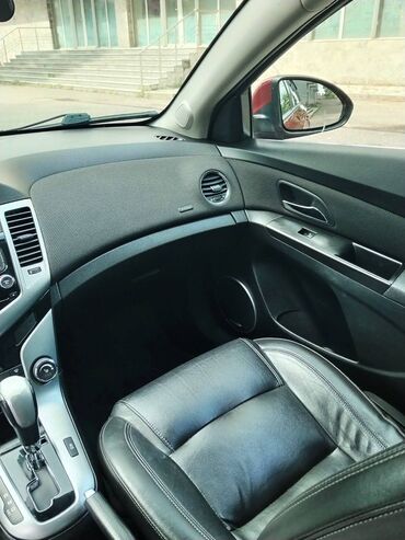 Chevrolet: Chevrolet Cruze: 1.4 l | 2012 il 180 km Sedan — 7