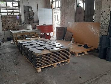 Производство брусчатки: Продаю мешалка 2шт выбра столь 1шт форма 2 вида по30кв лоток50шт — 9