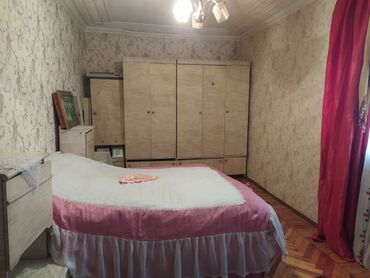 Köhnə tikili: Satılır Gəncə şəhərində 2 mərkəz sayılan azertifakta yerləşir 2otaqdi — 12