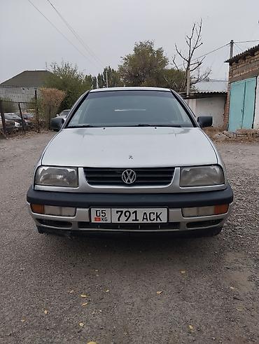 Volkswagen: Volkswagen Vento: 1993 г., 1.8 л, Механика, Бензин, Седан — 1
