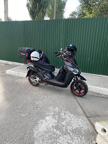 Мототехника: Макси-скутер 160 куб. см, Бензин, Б/у — 1