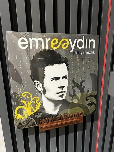 butslar b: Vinil tam yenidir paketi açılmıyıb, hədiyyə üçün uyğundur Məhsul: Emre — 1