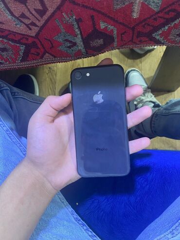 ayfon 8 pulus: IPhone 8, 64 GB, Qara, Barmaq izi