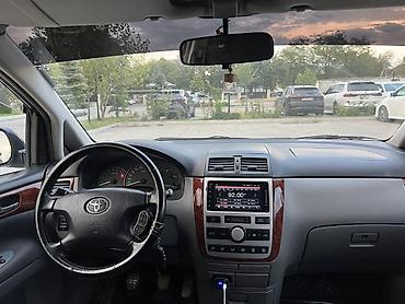 тойото ипсум: Toyota Avensis Verso: 2001 г., 2 л, Механика, Бензин, Минивэн — 9