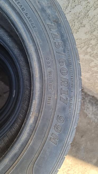 225 60 r17: Продаю летний шины 
Среднем состояние 
размер 225.60.р17 — 4
