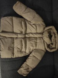 Məktəbli forması: ZARA uşaqlar üçün qış gödəkçəsi - Brend: ZARA - Ölçü: 8–9 yaş, 130 sm