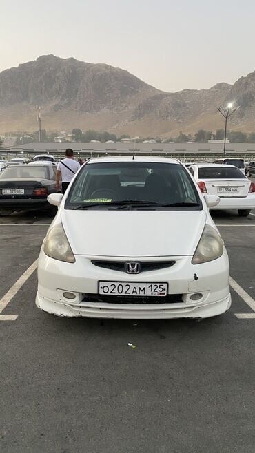 машина алмашуу: Honda Fit (GE/Jazz)