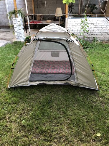 советская палатка: Продается новая палатка 2х местная, размер 190см -140см, высота 110см
