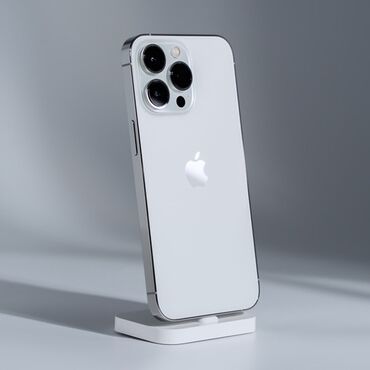 Apple iPhone: IPhone 13 Pro, Б/у, 256 ГБ, Белый, Зарядное устройство, Защитное стекло, Чехол, 100 %