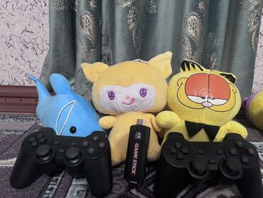 мышь и клавиатура: Игровая приставка Game Stick (3D Games) с двумя беспроводными