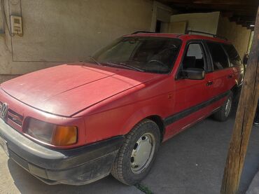 Volkswagen: Volkswagen Passat: 1991 г., 1.8 л, Механика, Бензин, Универсал