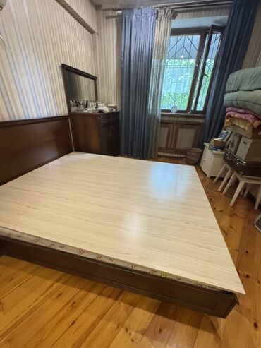 кресло кровать новый: Двуспальная кровать, Новый, Без матраса, длина - 160 см