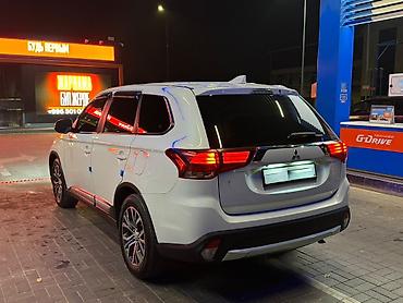 первый линии: Mitsubishi Outlander: 2017 г., 2.4 л, Автомат, Бензин, Кроссовер — 3