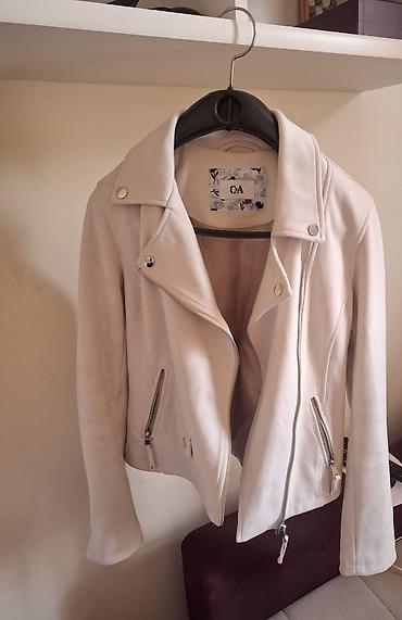 pull and bear jakne: Ženska bajkerska jakna C&A, svetlobež boje. - Materijal: mekana — 1