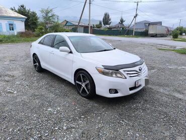 машина в караколе: Toyota Camry: 2010 г., 2.5 л, Типтроник, Бензин, Седан