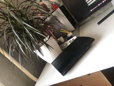 PS3 (Sony PlayStation 3): Продаю ps3 super slim 500 гб 40+ игр есть еще Pes 2013 новый состав