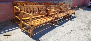 Bağ, çöl masa və oturacaq dəstləri: Rustik taxta yemək dəsti Tərkibi: - 1 ədəd düzbucaqlı masa - 2 ədəd — 8