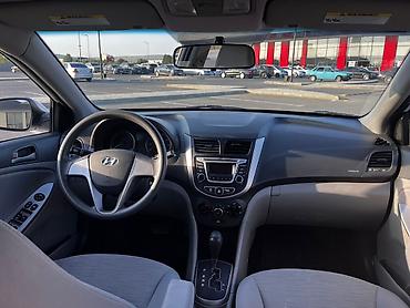 Hyundai: Hyundai Accent: 1.6 l | 2017 il Sedan — 13