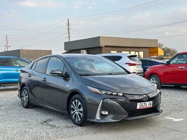 по следующий выкуп авто: Toyota Prius: 2019 г., 1.8 л, Вариатор, Электромобиль, Седан
