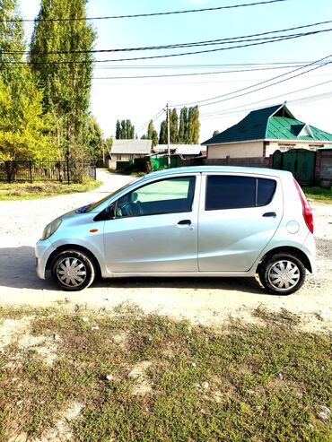 дайхатсу юрв: Daihatsu Cuore: 2007 г., 1.1 л, Механика, Бензин, Хэтчбэк