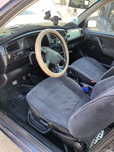 Volkswagen: Volkswagen Golf Variant: 1993 г., 1.6 л, Механика, Бензин, Хэтчбэк — 2