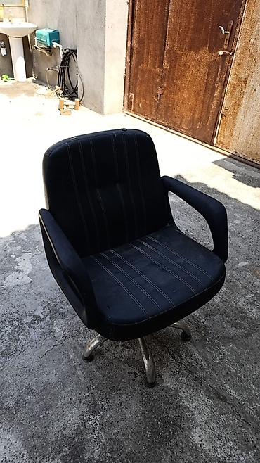 sac kəsimi: Salon kreslo iwleydi herwey — 1