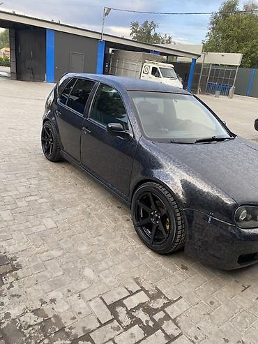 Volkswagen: Volkswagen Golf: 2002 г., 1.6 л, Механика, Бензин, Хэтчбэк — 2