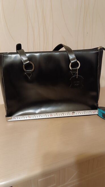 сумка женская: Новая сумка кожанаяEchtes Leder,Germany.С отделениями и кармашками