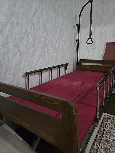 Медицинская мебель: Медицинская кровать б/у Пользовались 2 месяца всего — 10