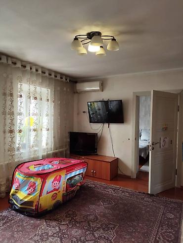 Продажа коттеджей и домов: Продается дом в хорошем районе города (район Жибек-Жолу/Лермонтова), с — 8